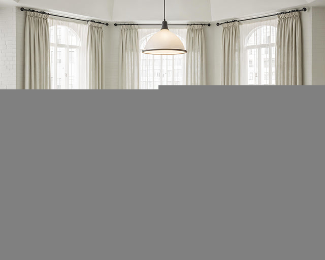 Tottenham 48" Round Table
